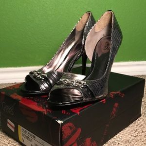 Carlos Santana Juliet Heel